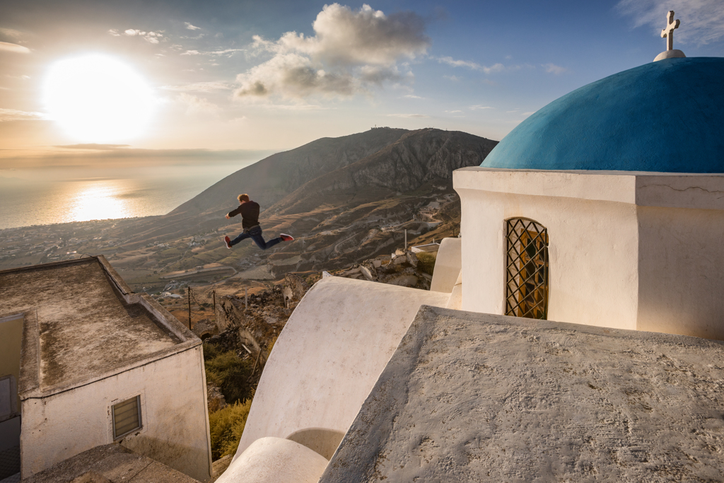 Photographie de paysage avec un freerunner à Santorin en Grèce.